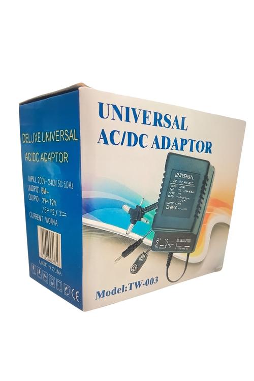 Universal adaptor with Multiple Ports TW003