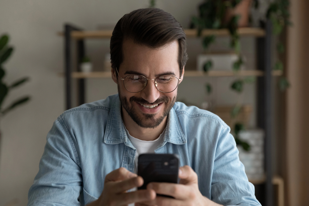 Wholesale Phone Chargers & Cables: The Top Holiday Profit Drivers for Retailers in December 2025
